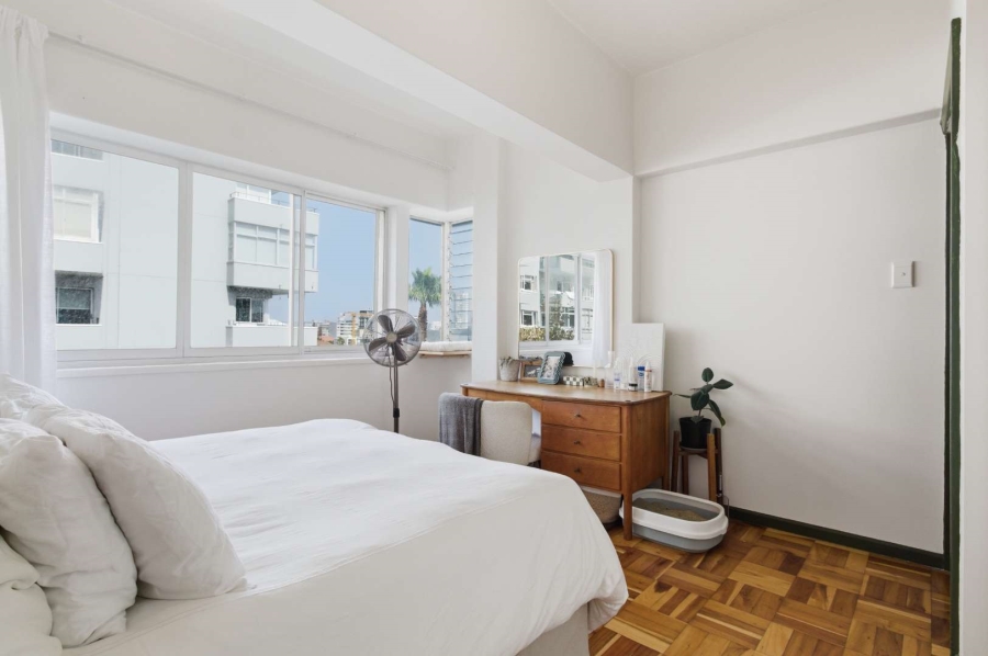 1 Bedroom Property for Sale in Sea Point Western Cape